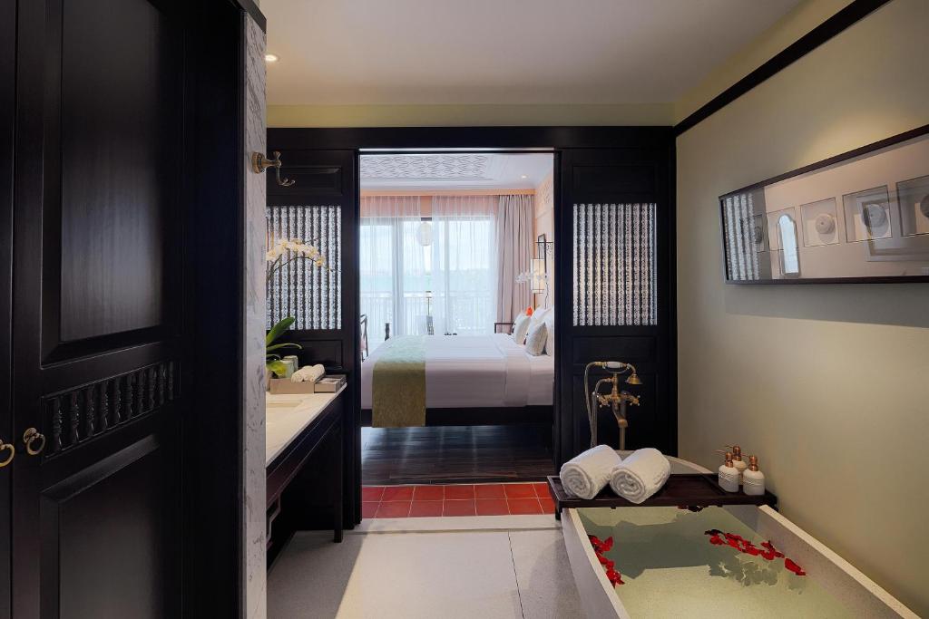 Little Riverside - A Luxury Hotel & Spa, Da Nang / Hoi An