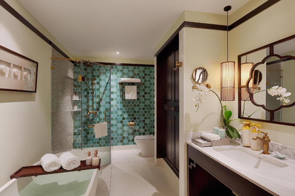 Little Riverside - A Luxury Hotel & Spa, Da Nang / Hoi An