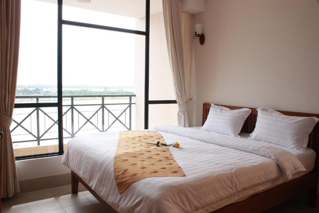 Lux Riverside Hotel and Apartment, Phnom Penh