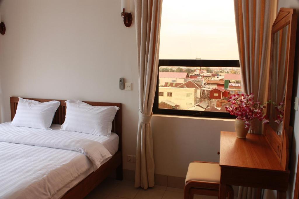 Lux Riverside Hotel and Apartment, Phnom Penh