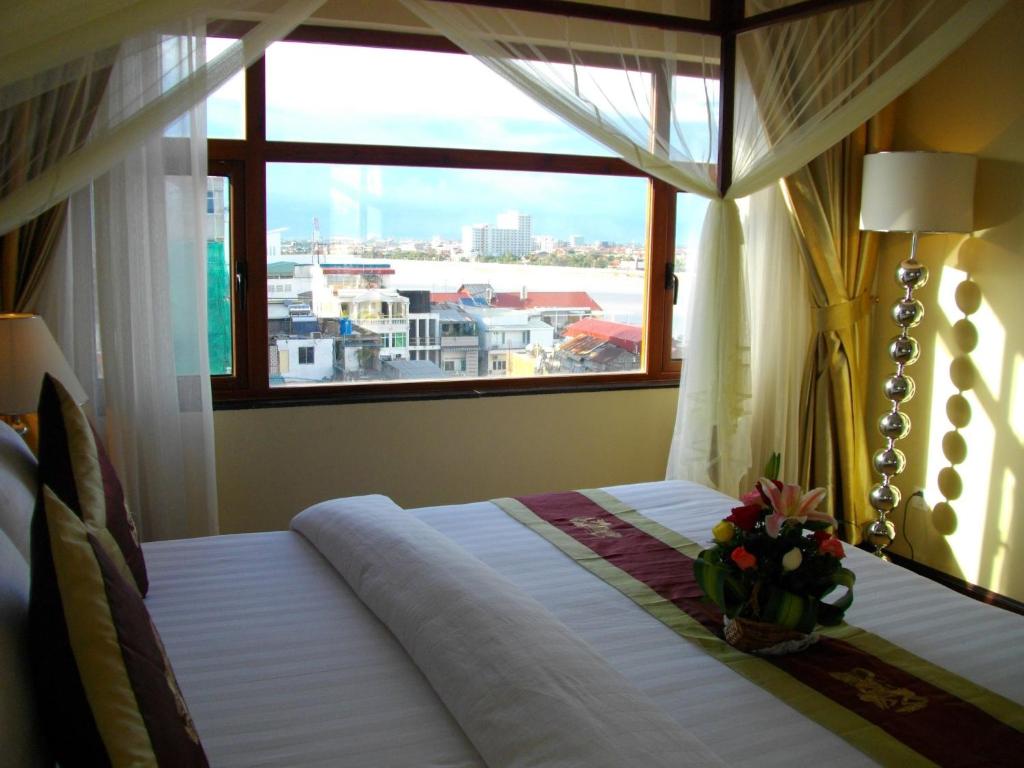 Lux Riverside Hotel and Apartment, Phnom Penh