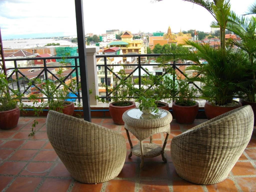 Lux Riverside Hotel and Apartment, Phnom Penh