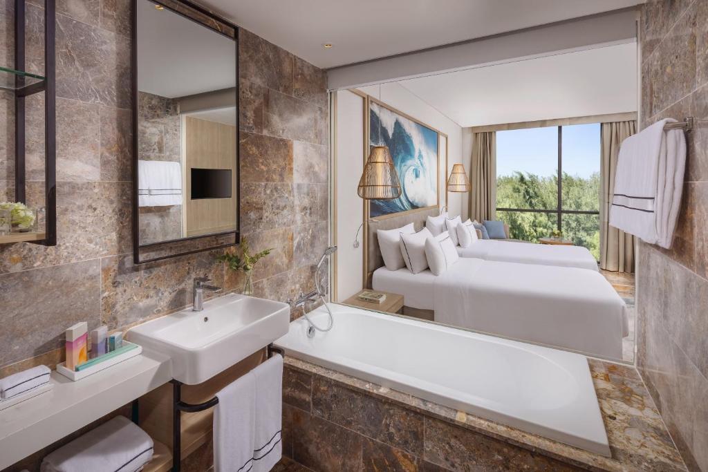 Melia Danang Beach Resort, Da Nang / Hoi An, Vietnam