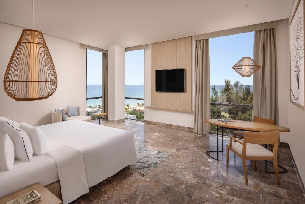 Melia Danang Beach Resort, Da Nang / Hoi An, Vietnam