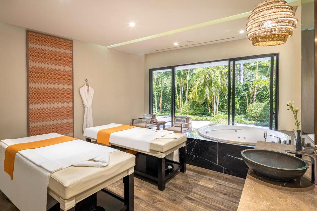 Melia Ho Tram Beach Resort, Ho Chi Minh