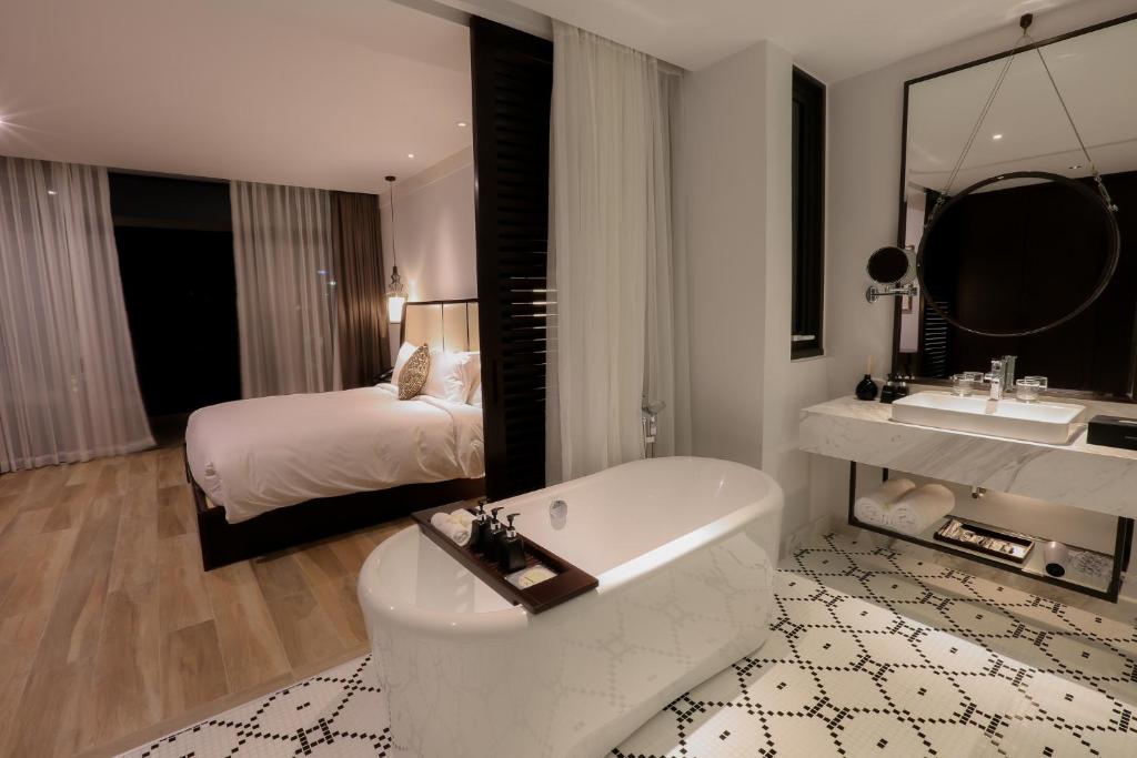 Montgomerie Links Hotel and Villas, Da Nang