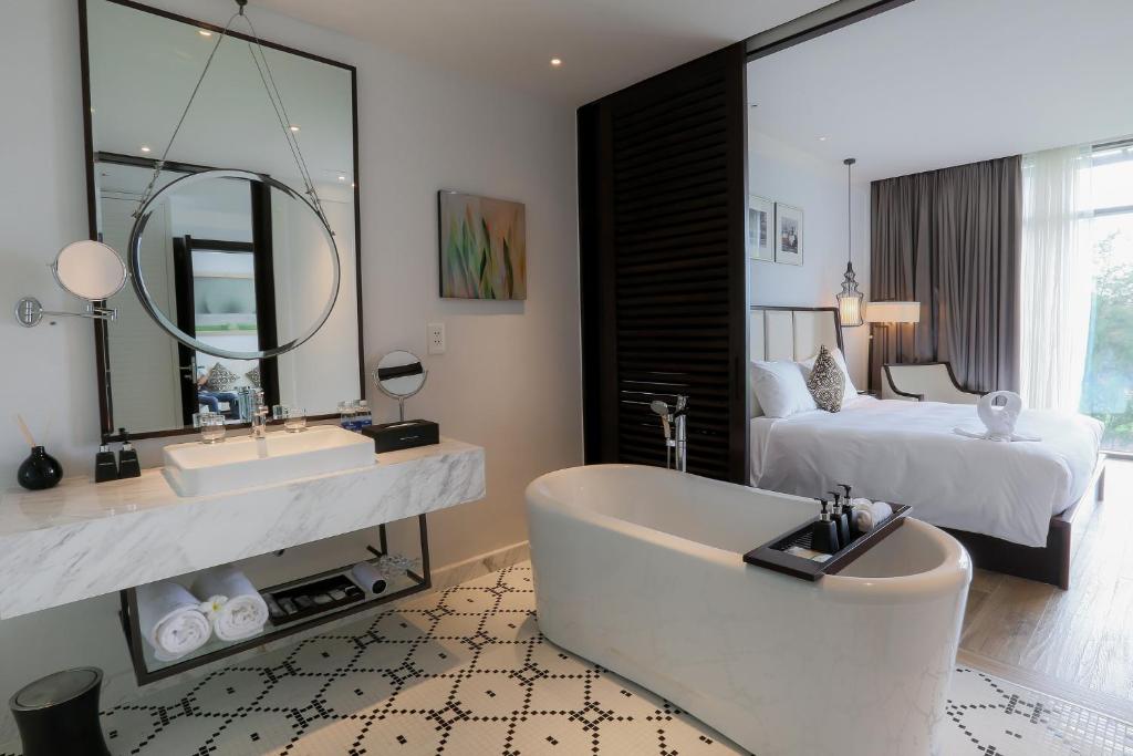 Montgomerie Links Hotel and Villas, Da Nang