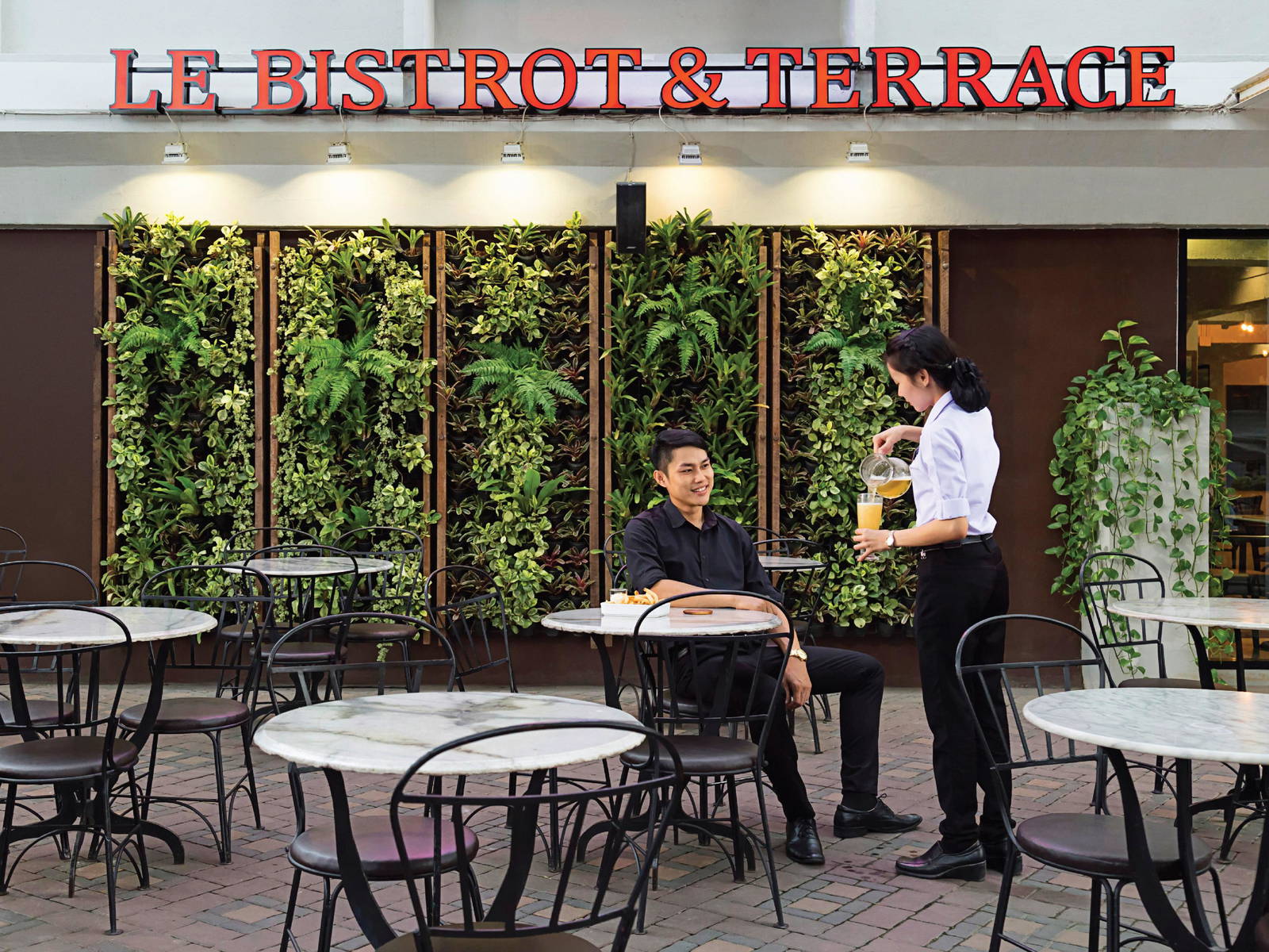 Movenpick Suriwongse Hotel Chiang Mai, Chiang Mai, Thailand