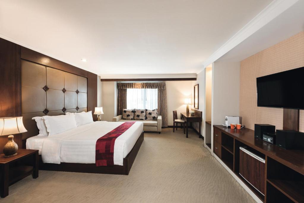 Movenpick Suriwongse Hotel Chiang Mai, Chiang Mai, Thailand