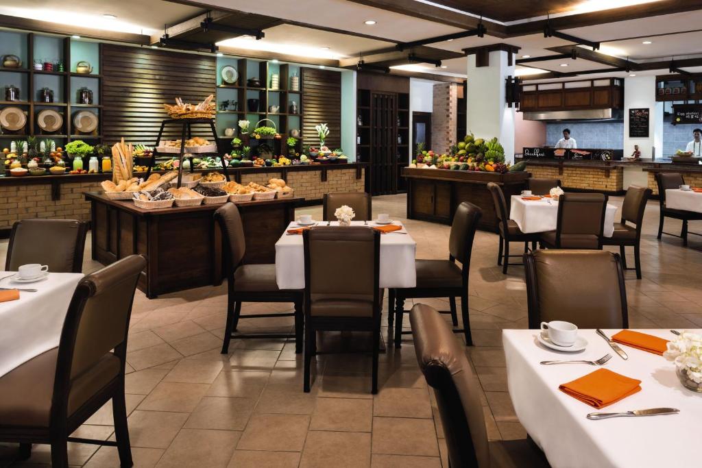 Movenpick Suriwongse Hotel Chiang Mai, Chiang Mai, Thailand