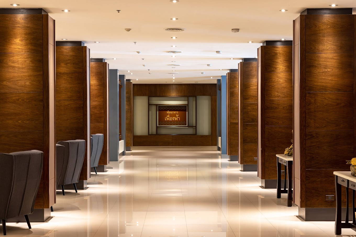 Movenpick Suriwongse Hotel Chiang Mai, Chiang Mai, Thailand