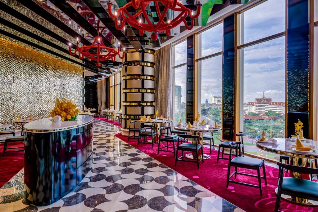 NagaWorld Hotel & Entertainment Complex, Phnom Penh