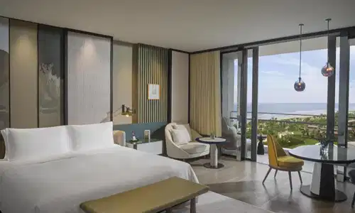 new-world-hoiana-beach-resort-superior3.webp