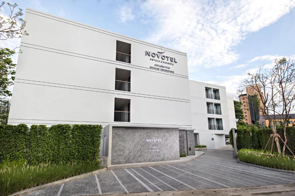 novotel-chiangmai-nimman-journeyhub2.jpg