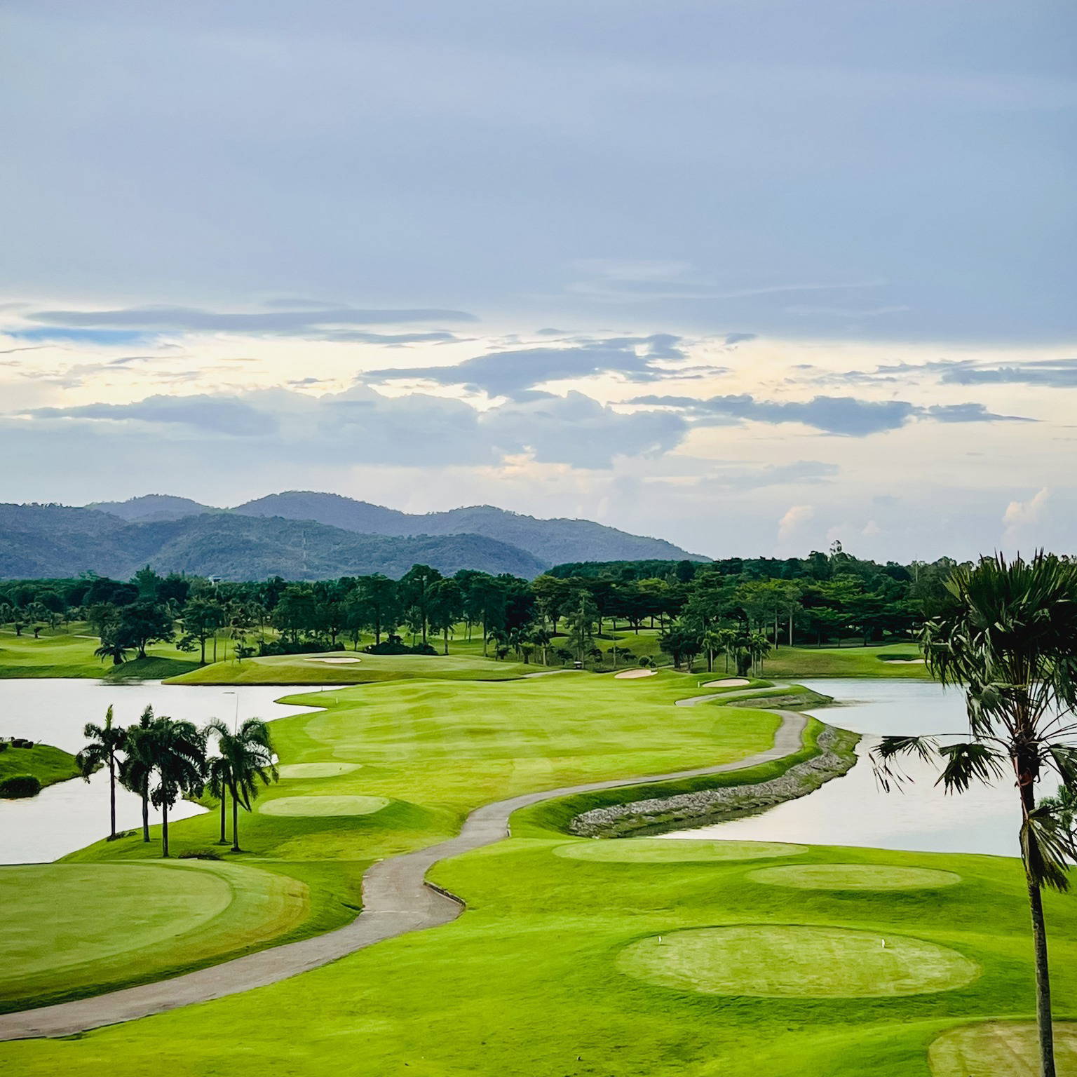 Tee Box, Pattana Golf Resort , Pattaya, Thailand