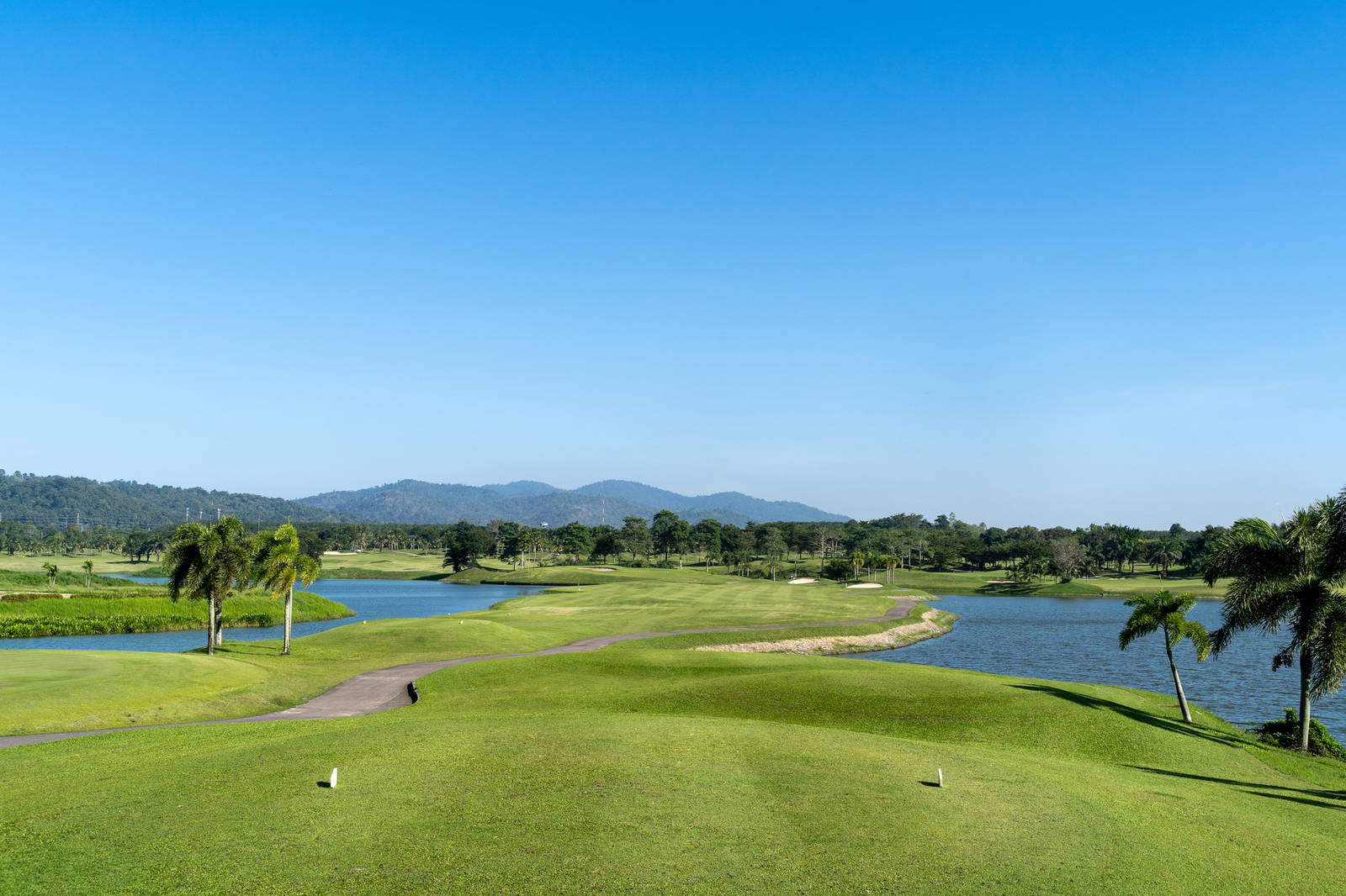 Tee Box, Pattana Golf Resort , Pattaya, Thailand