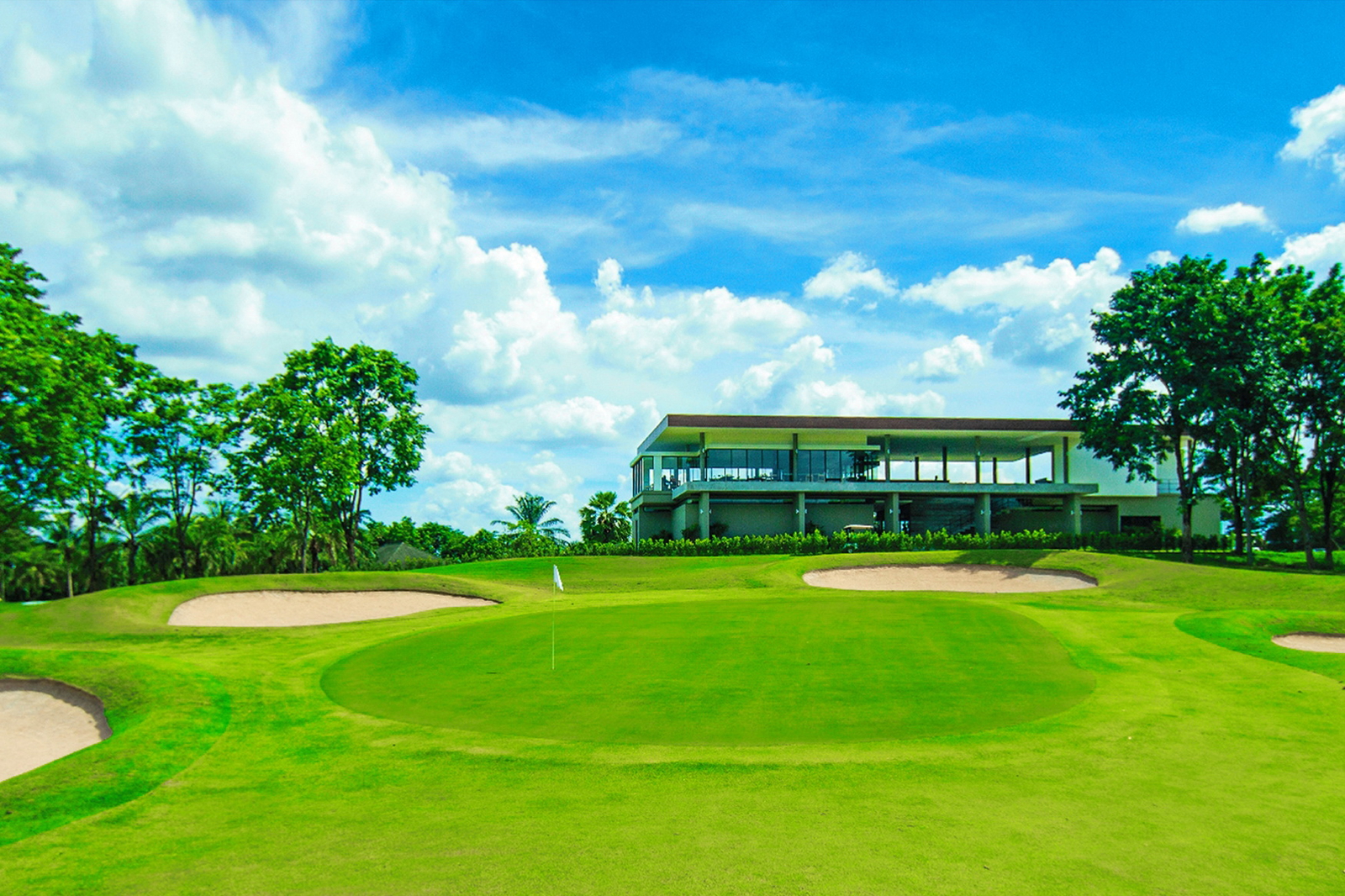 Green, Clubhouse, Pattavia Century Golf Club, Pattaya, Thailand