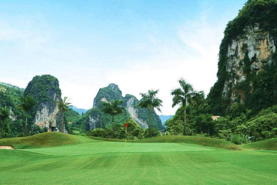 Green, Phoenix Golf Resort, Hanoi, Vietnam