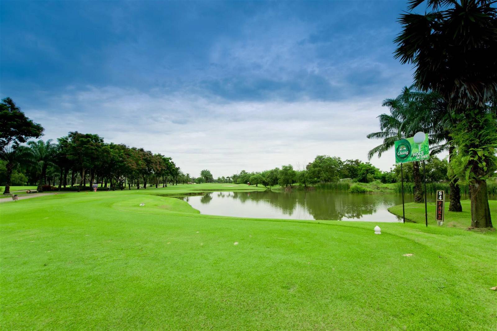 Tee Box, Pinehurst Golf Country Club, Bangkok, Thailand
