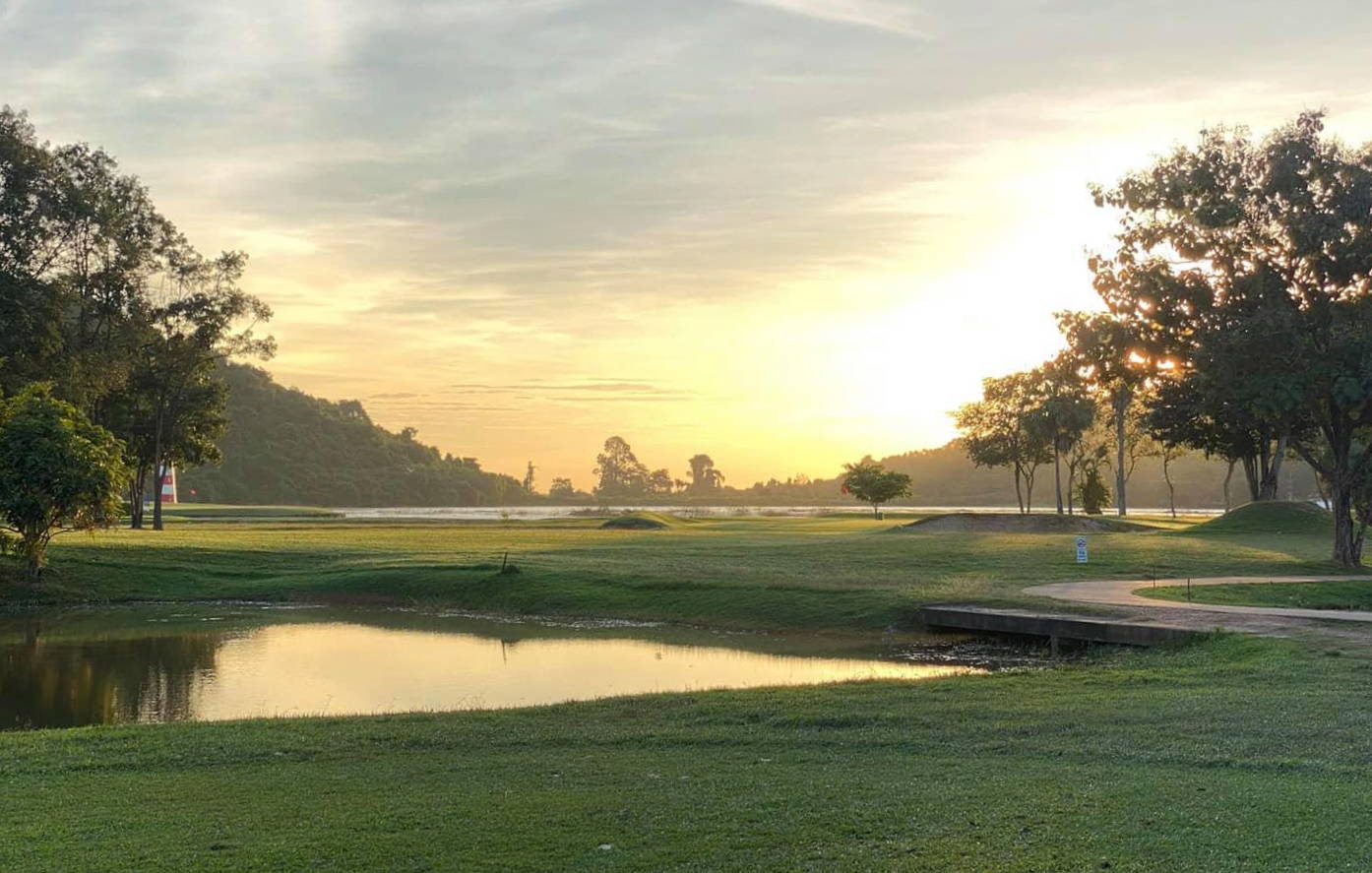 Fairway, Water Hazard, Plutaluang Navy Golf Course, Pattaya, Thailand