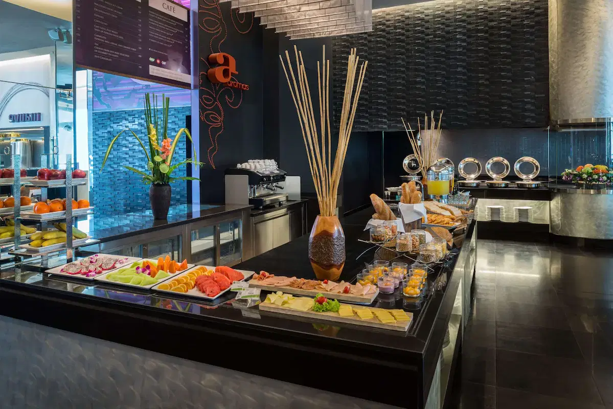 Radisson Suites Bangkok Sukhumvit, Bangkok, Thailand