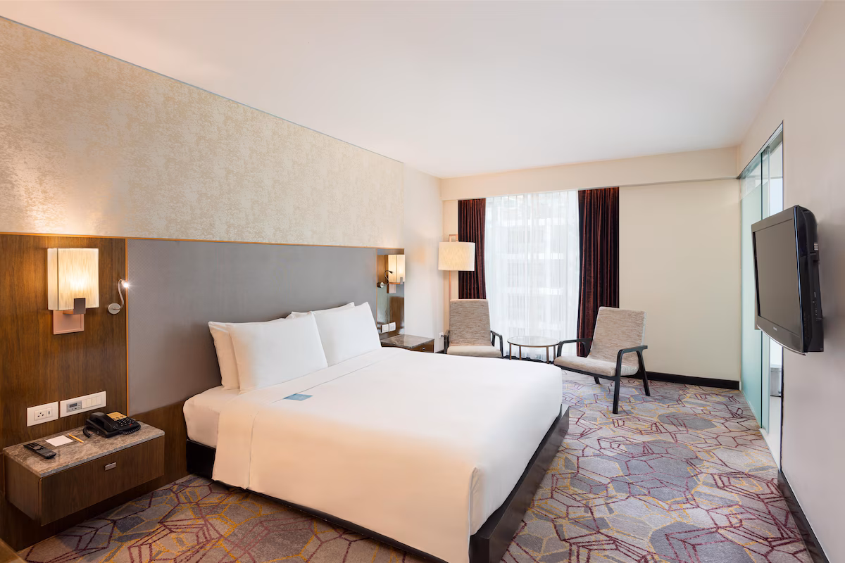 Radisson Suites Bangkok Sukhumvit, Bangkok, Thailand