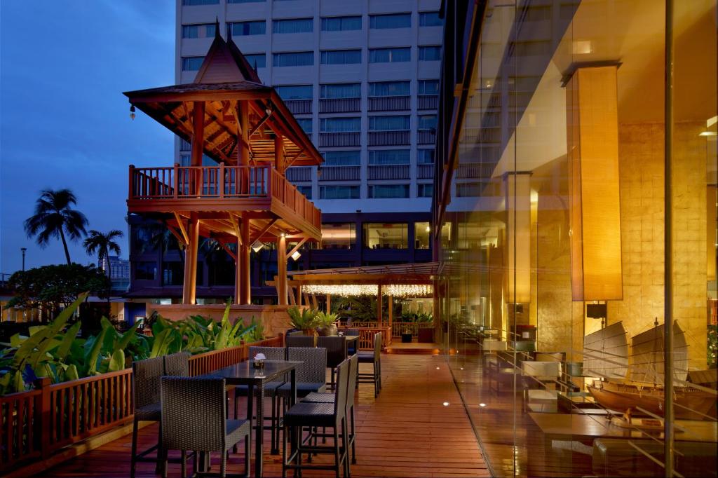 Ramada Plaza by Wyndham Bangkok Menam Riverside, Bangkok, Thailand