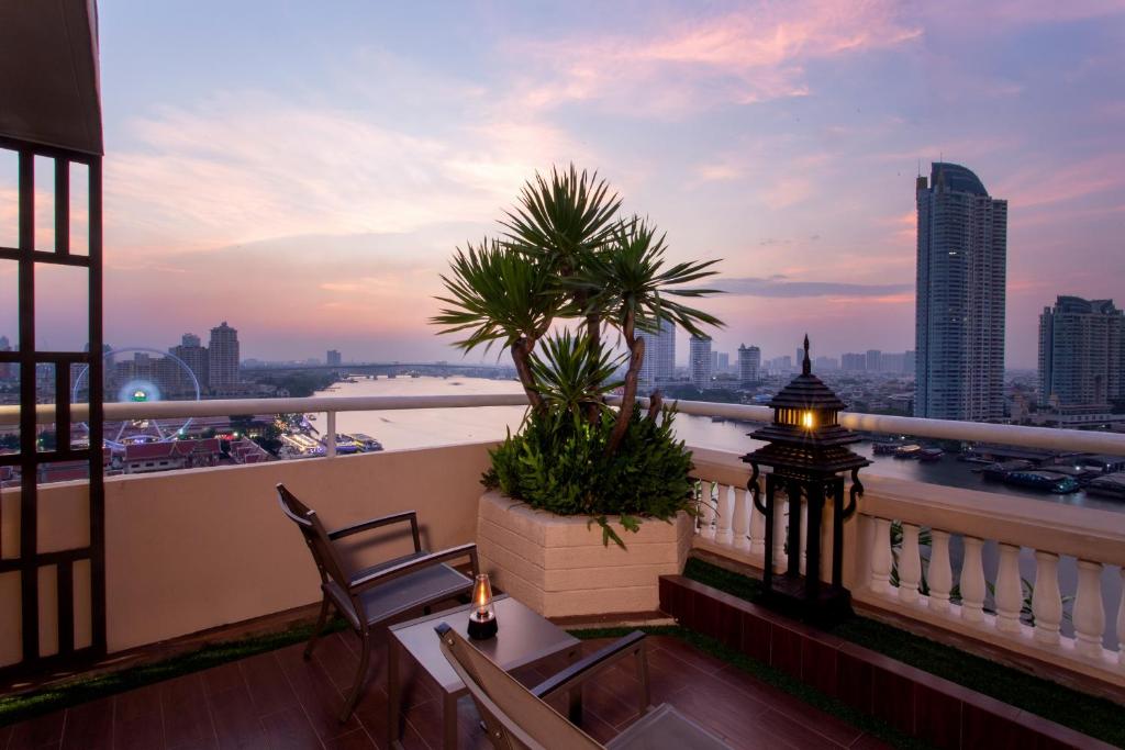 Ramada Plaza by Wyndham Bangkok Menam Riverside, Bangkok, Thailand