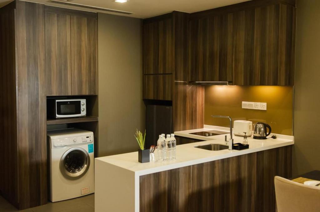 Ramada Suites by Wyndham Kuala Lumpur City Centre, Kuala Lumpur