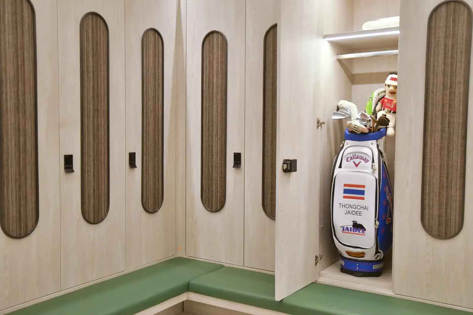 Locker Room, Robinswood Golf Club, Bangkok, Thailand