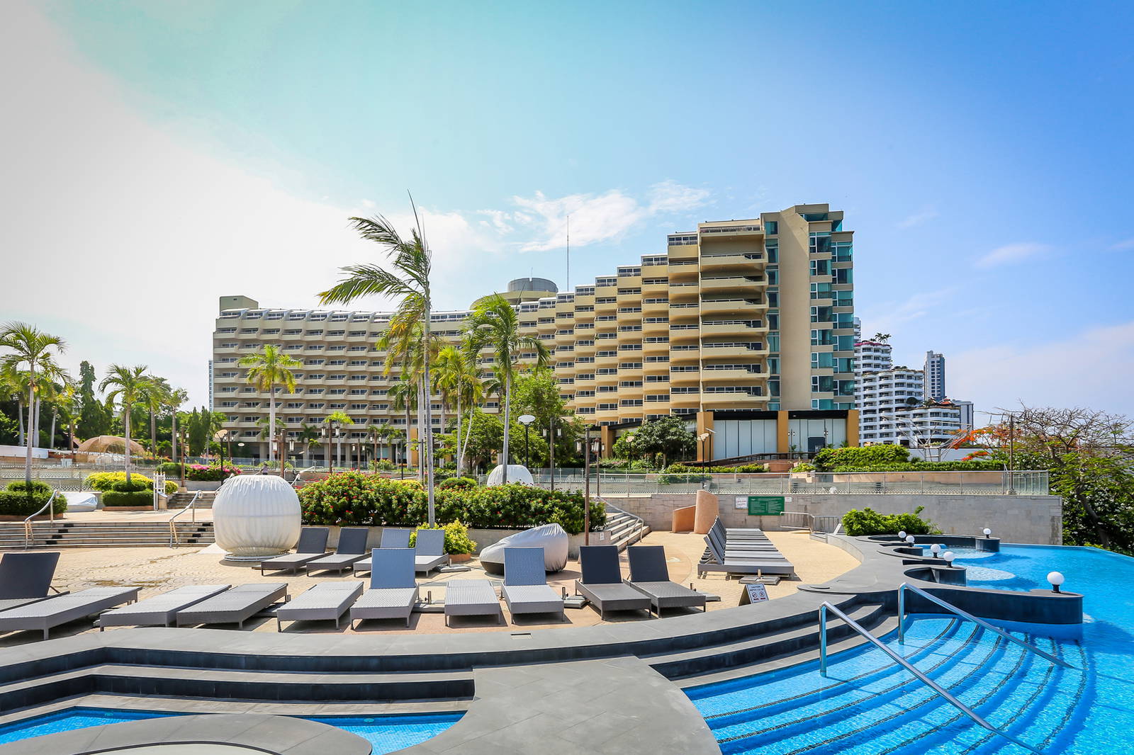 Royal Cliff Beach Hotel, Pattaya, Thailand