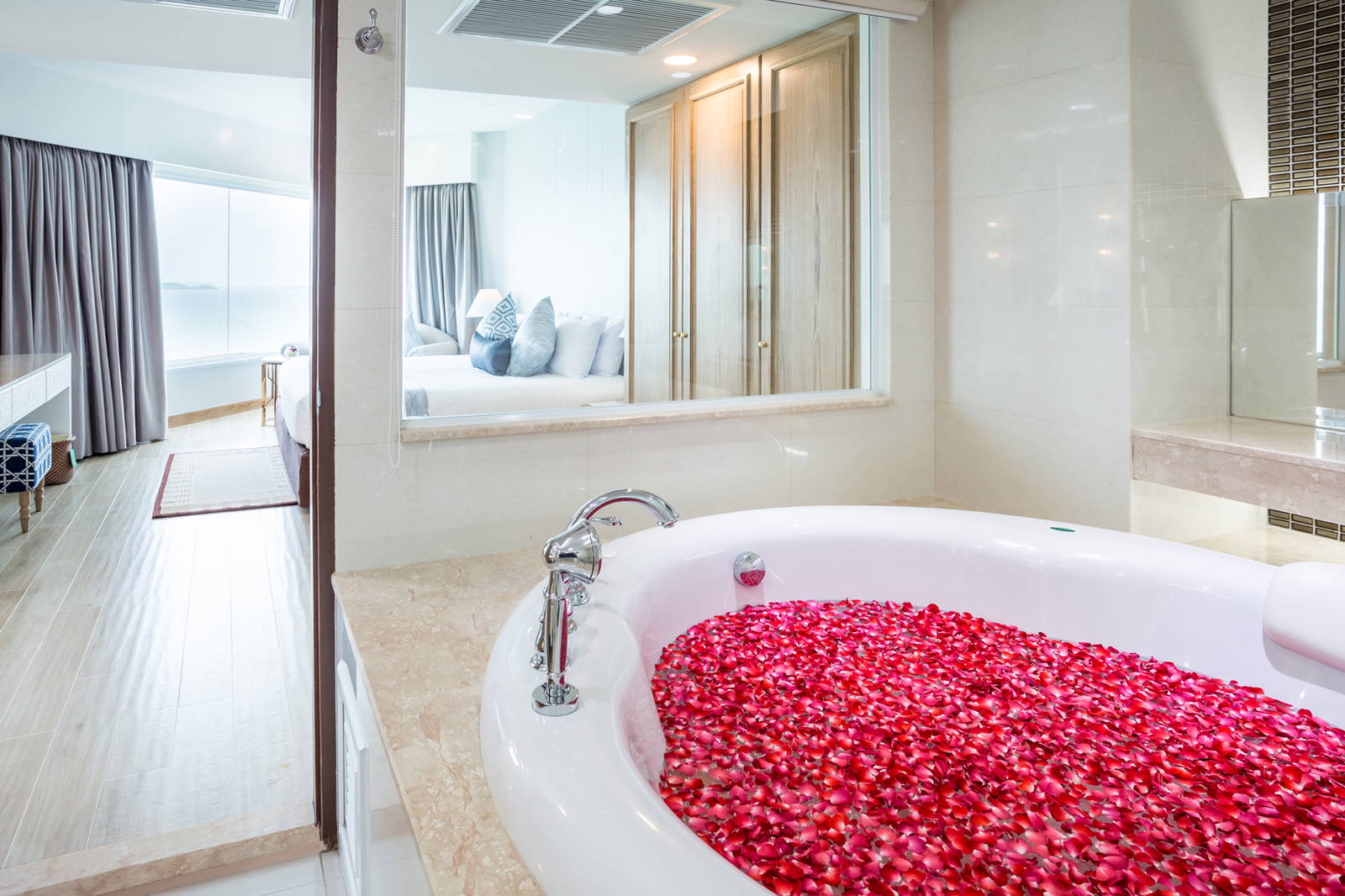 Royal Cliff Beach Hotel, Pattaya, Thailand
