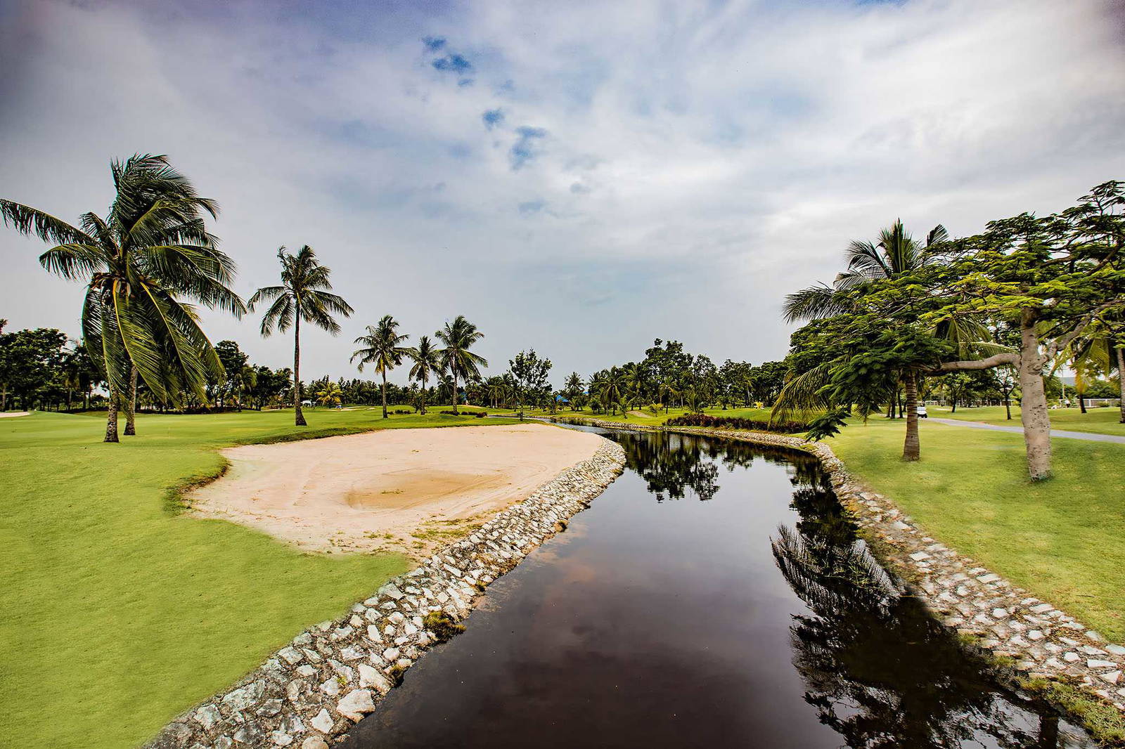 Water Hazard, Bunker, Royal Lakeside Golf Club, Pattaya, Thailand