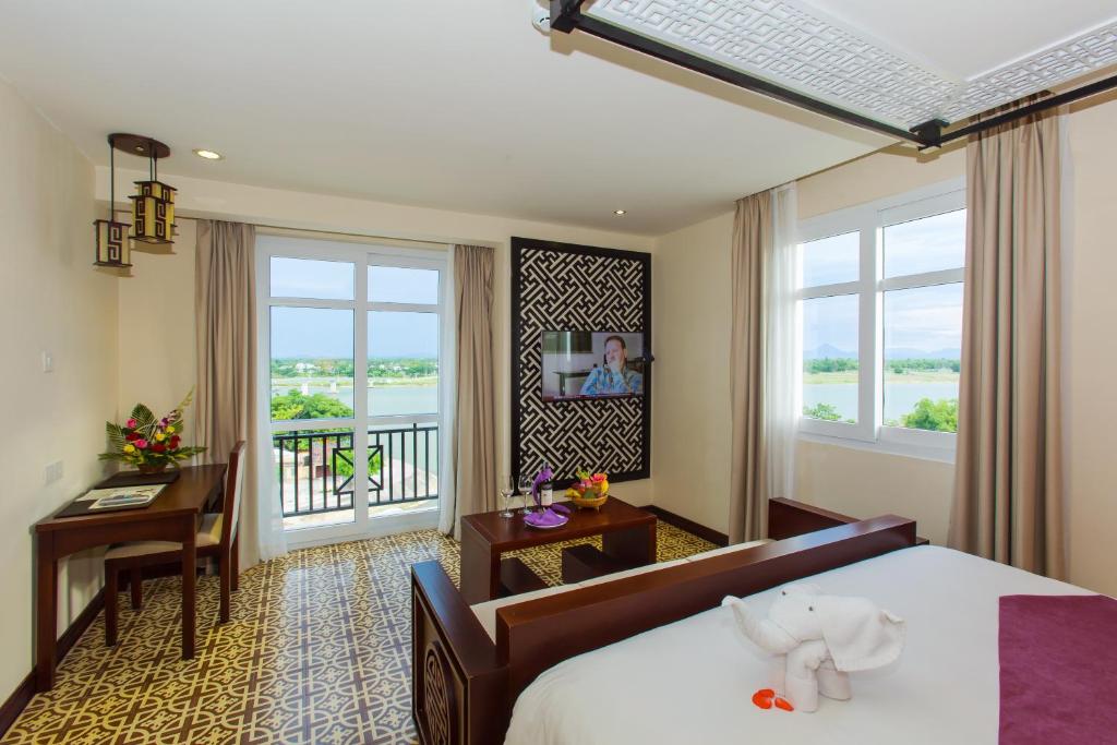Royal Riverside Hoi An Hotel & Spa, Da Nang / Hoi An
