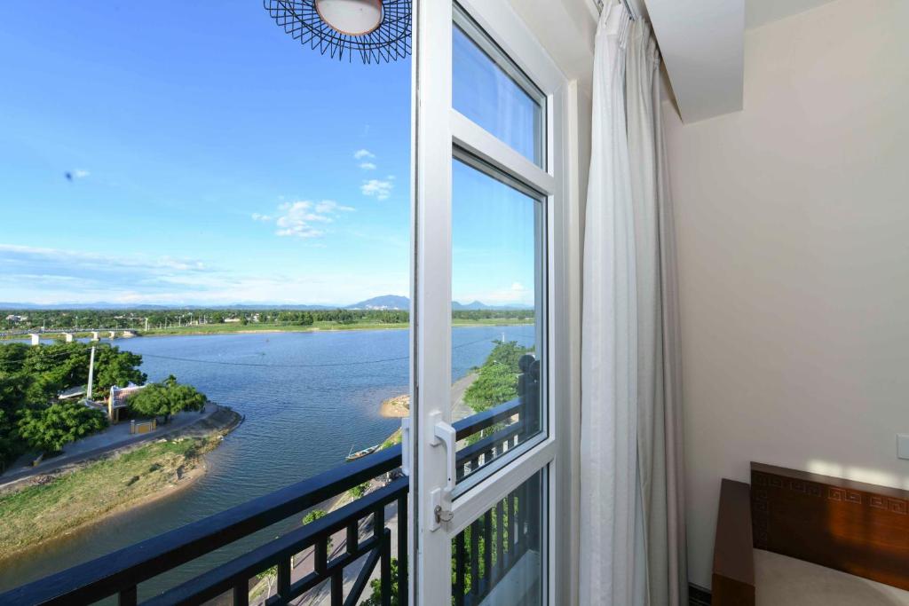 Royal Riverside Hoi An Hotel & Spa, Da Nang / Hoi An