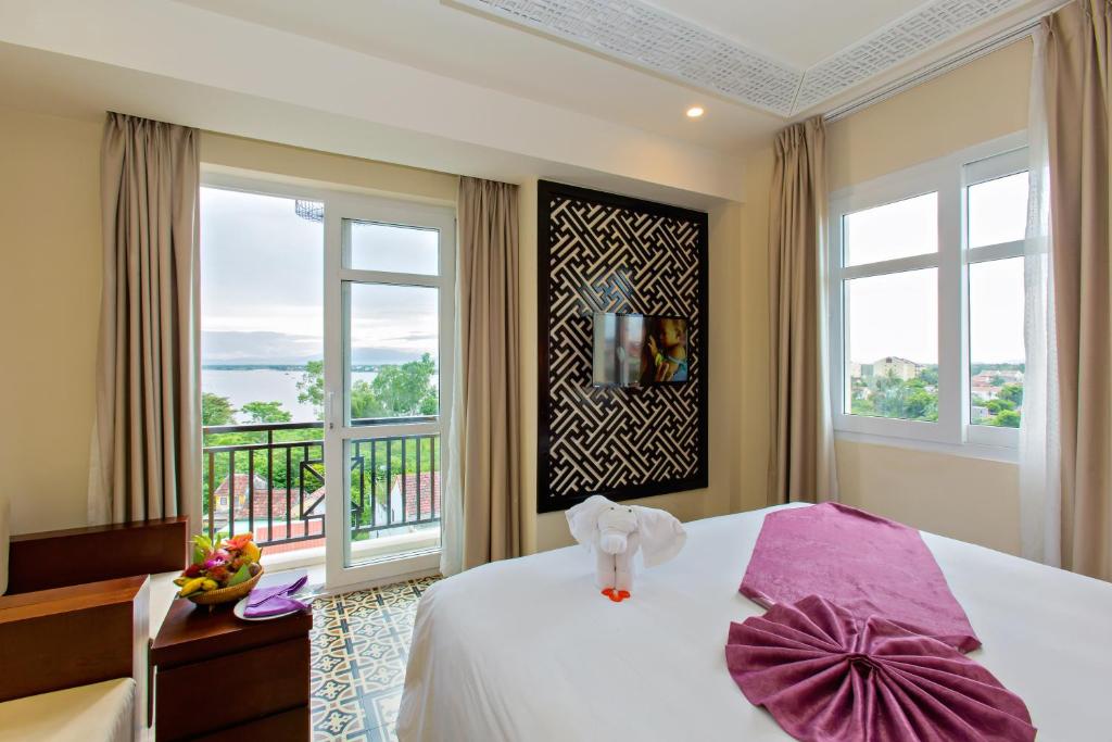 Royal Riverside Hoi An Hotel & Spa, Da Nang / Hoi An