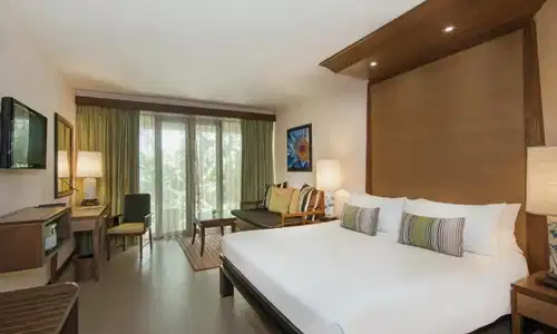 siam-bayshore-resort-pattaya-tropicaldeluxe1.webp