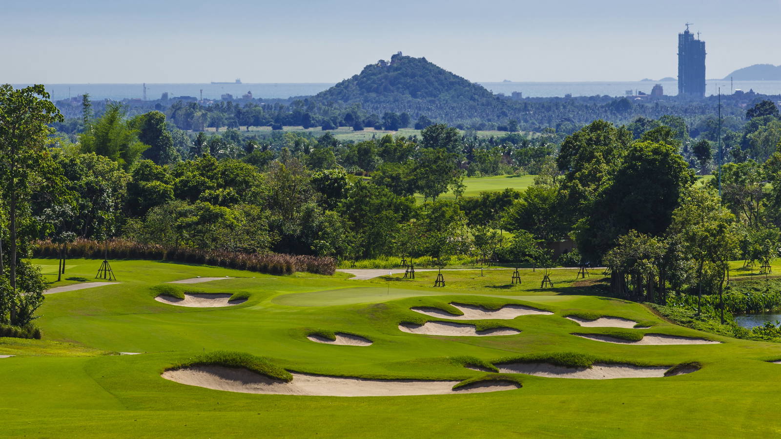 Approach, Fairway Bunker, Siam Country Club (Plantation Course), Pattaya, Thailand