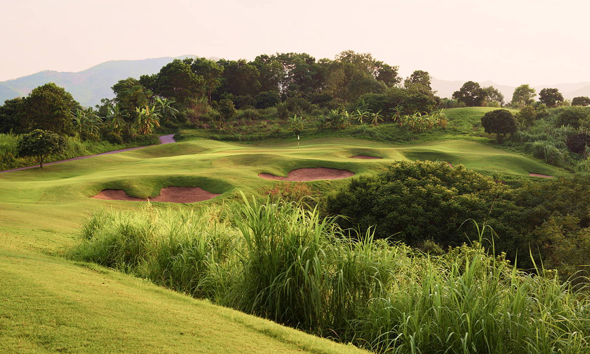 Approach, Sky Lake Resort & Golf Club (Lake Course), Hanoi, Vietnam