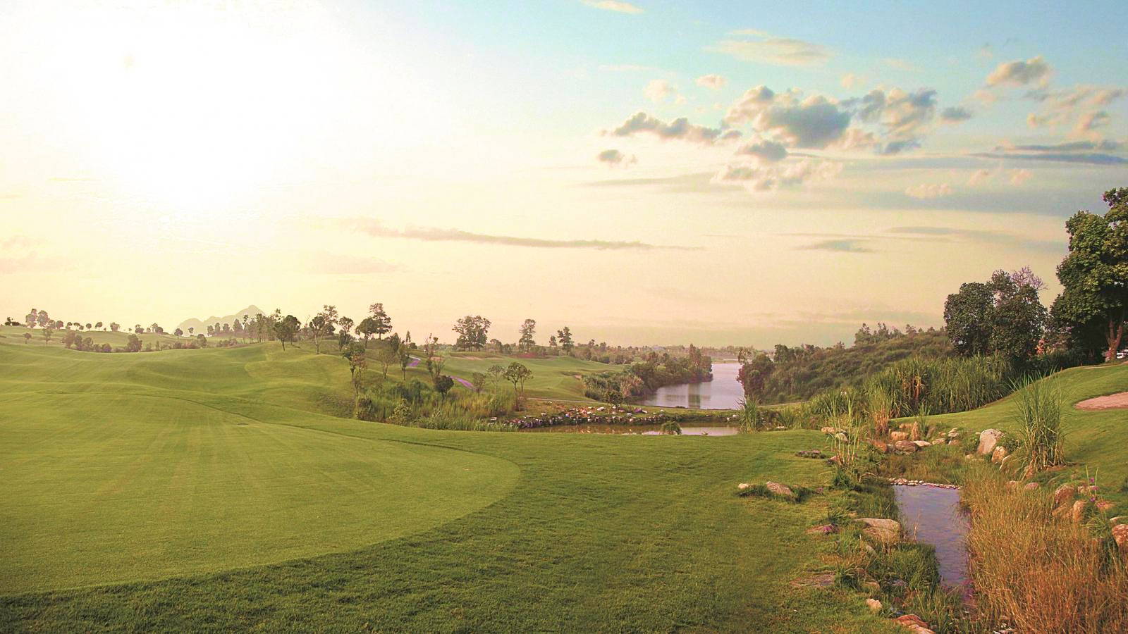 Fairway, Sky Lake Resort & Golf Club (Lake Course), Hanoi, Vietnam