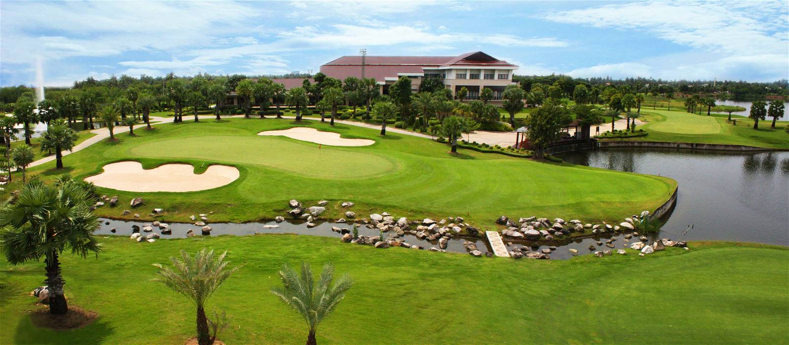 Green, Bunker, Clubhouse, Suwan Golf & Country Club, Bangkok, Thailand