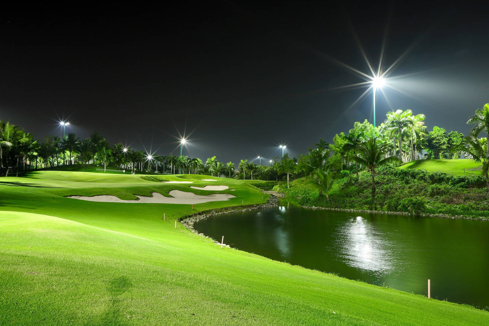 Approach, Tan Son Nhat Golf Course, Ho Chi Minh, Vietnam