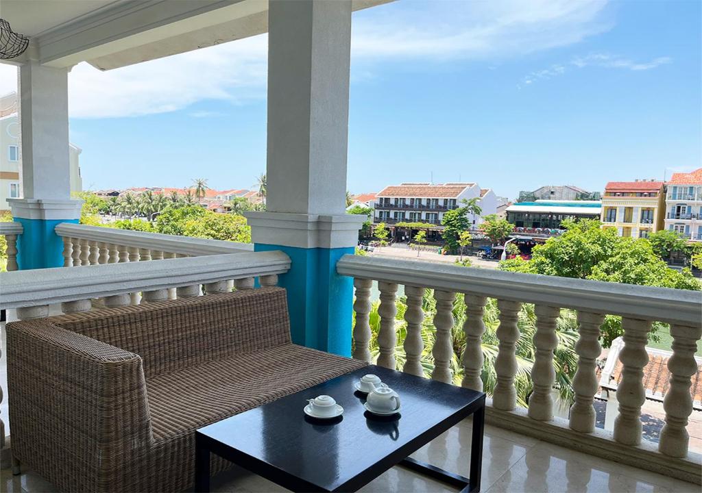 Thanh Binh Riverside Hotel, Da Nang / Hoi An