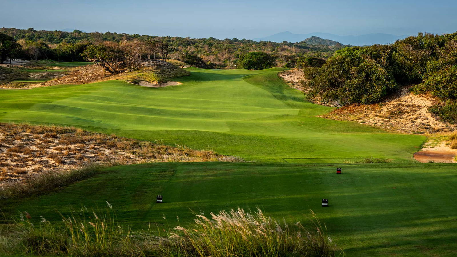 Tee Box, The Bluffs Ho Tram Strip, Ho Chi Minh, Vietnam