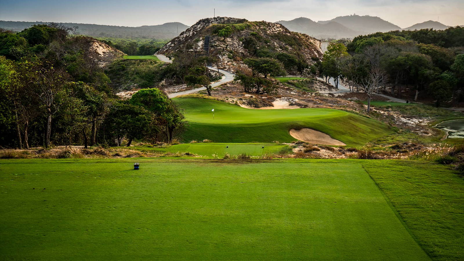 Tee Box, The Bluffs Ho Tram Strip, Ho Chi Minh, Vietnam
