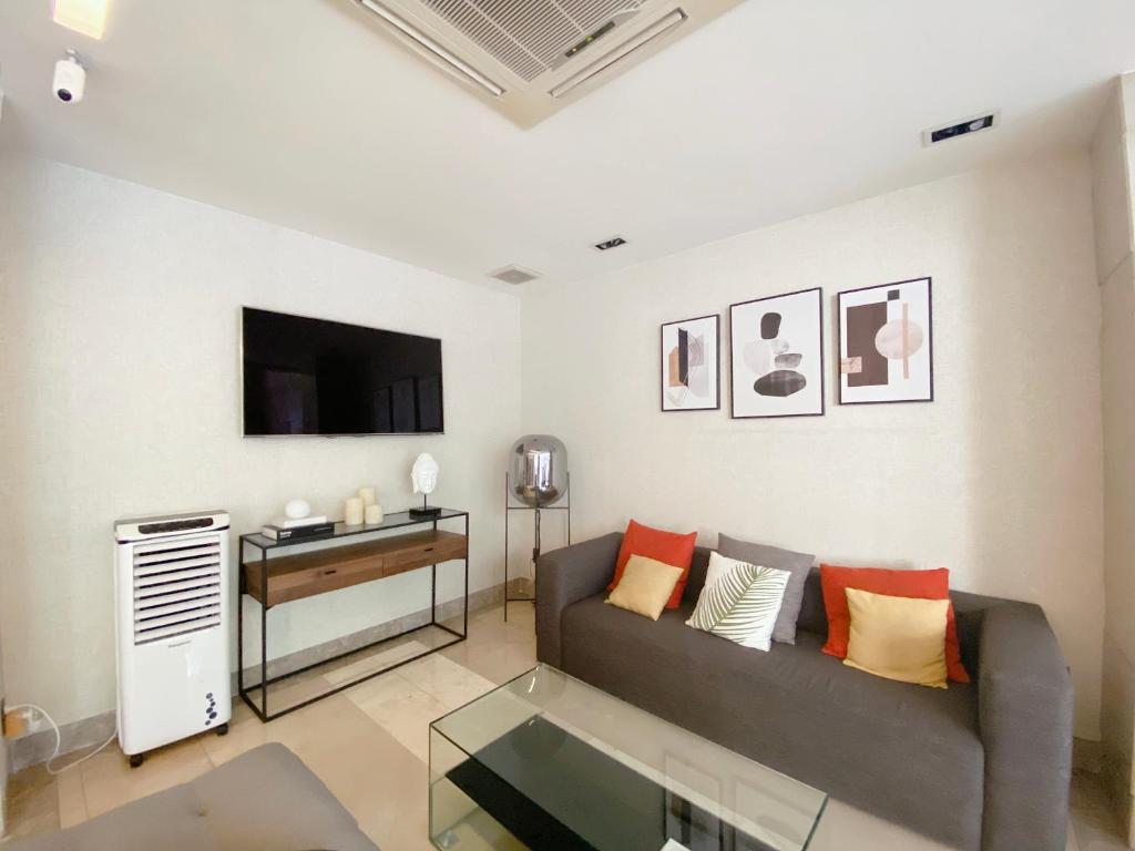 The Luxe Hotel, Ho Chi Minh