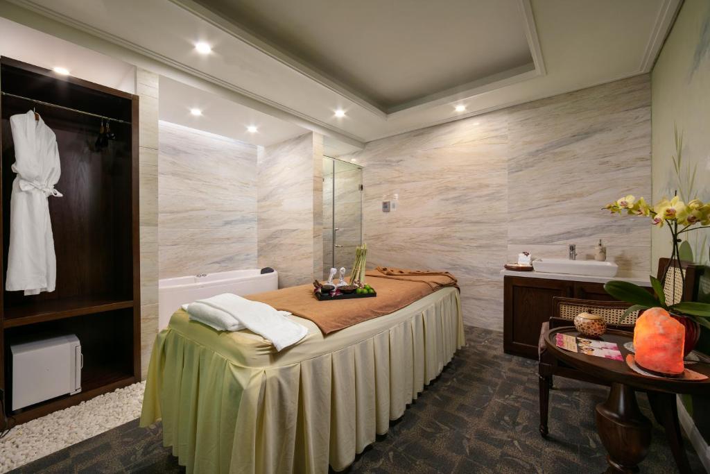 The Oriental Jade Hotel, Hanoi