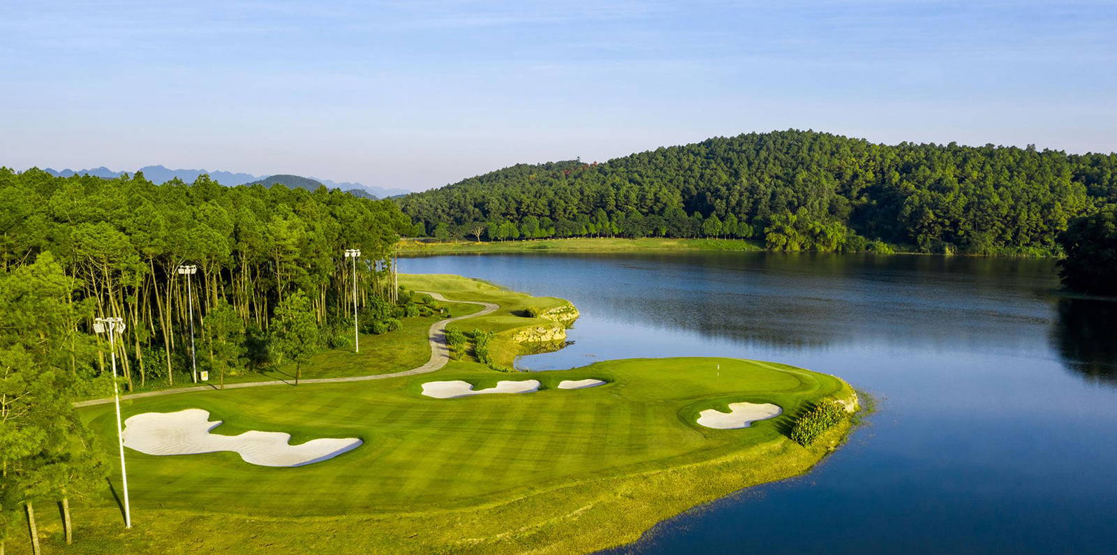 Green, Fairway, Water Hazard, Trang An Golf & Country Club, Hanoi, Vietnam