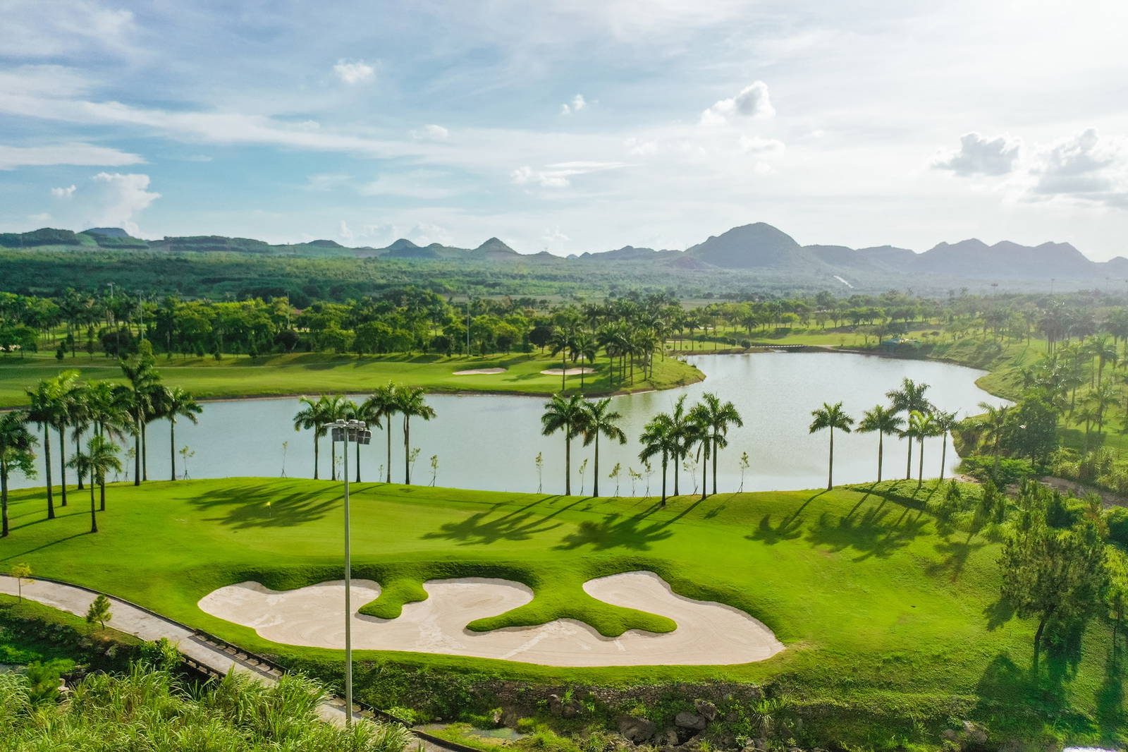 Green, Bunker, Trang An Golf & Country Club, Hanoi, Vietnam