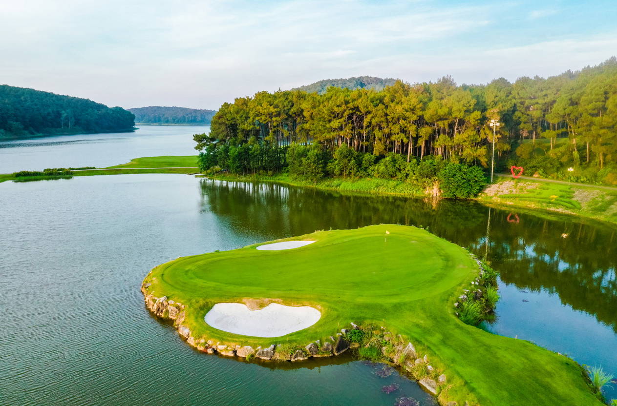 Island Green, Trang An Golf & Country Club, Hanoi, Vietnam